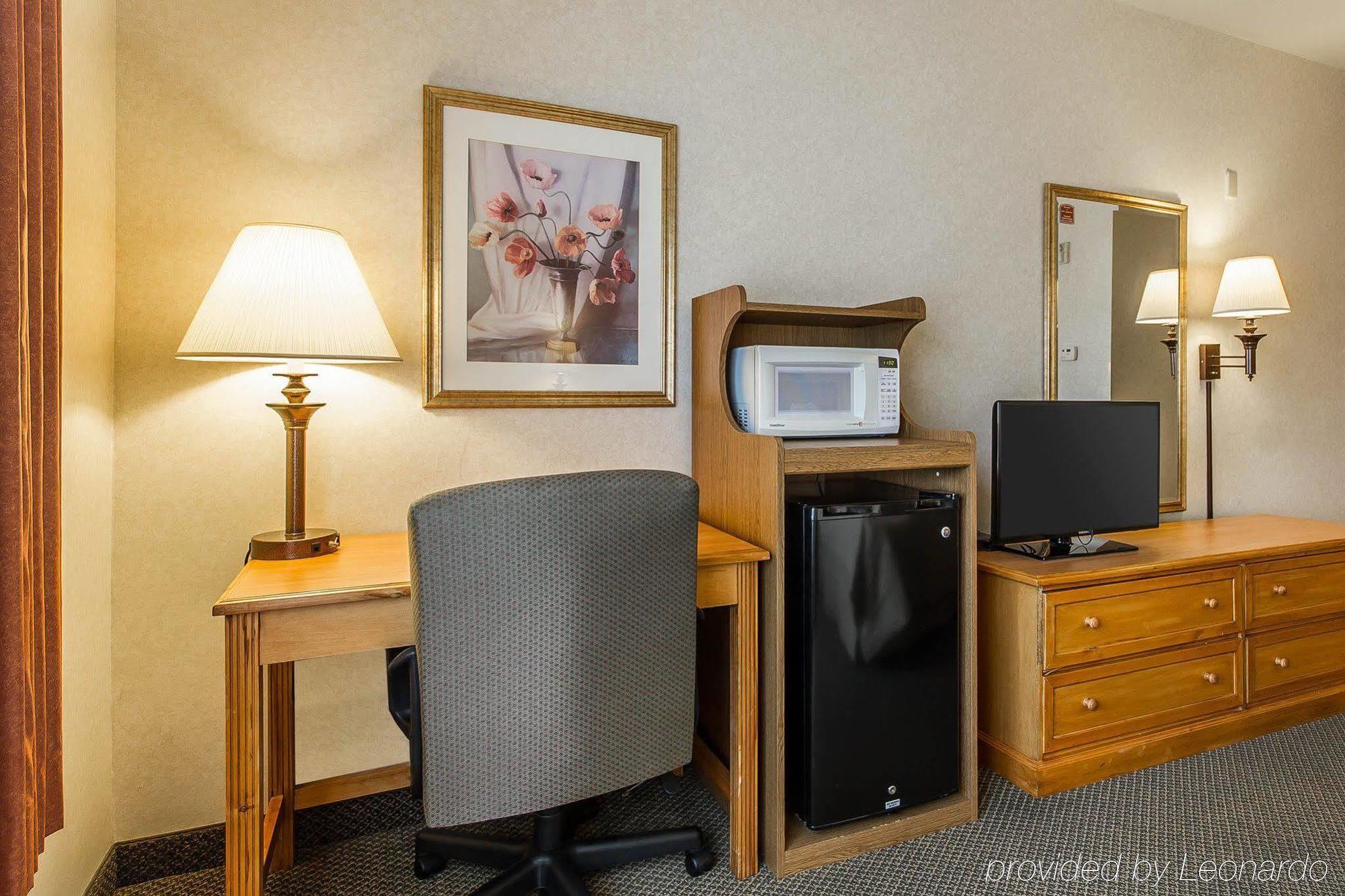 Quality Inn & Suites Lodi I-90 Bagian luar foto